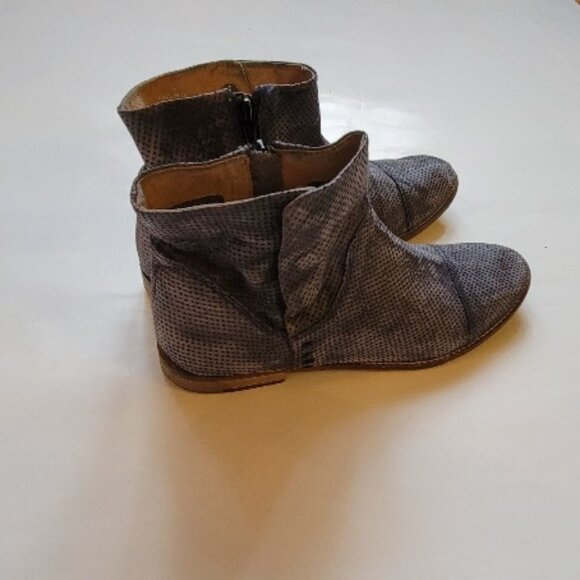 FREE PEOPLE WOMENS SUEDE BOOTIES SIZE 40 - Picture 3 of 10